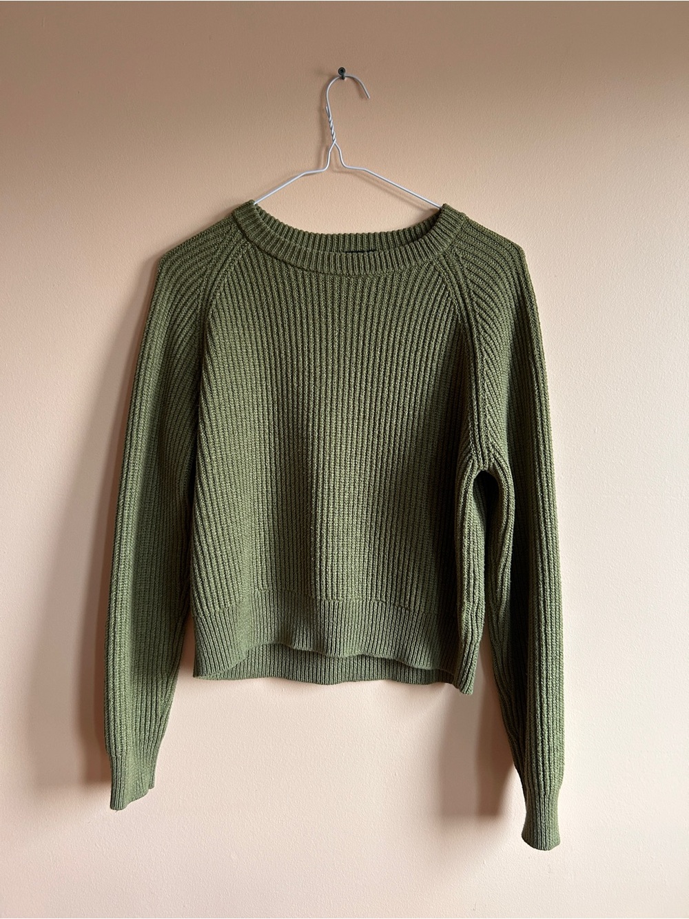 Simon’s Olive Green Ribbed Crewneck Sweater - Picture 2 of 5